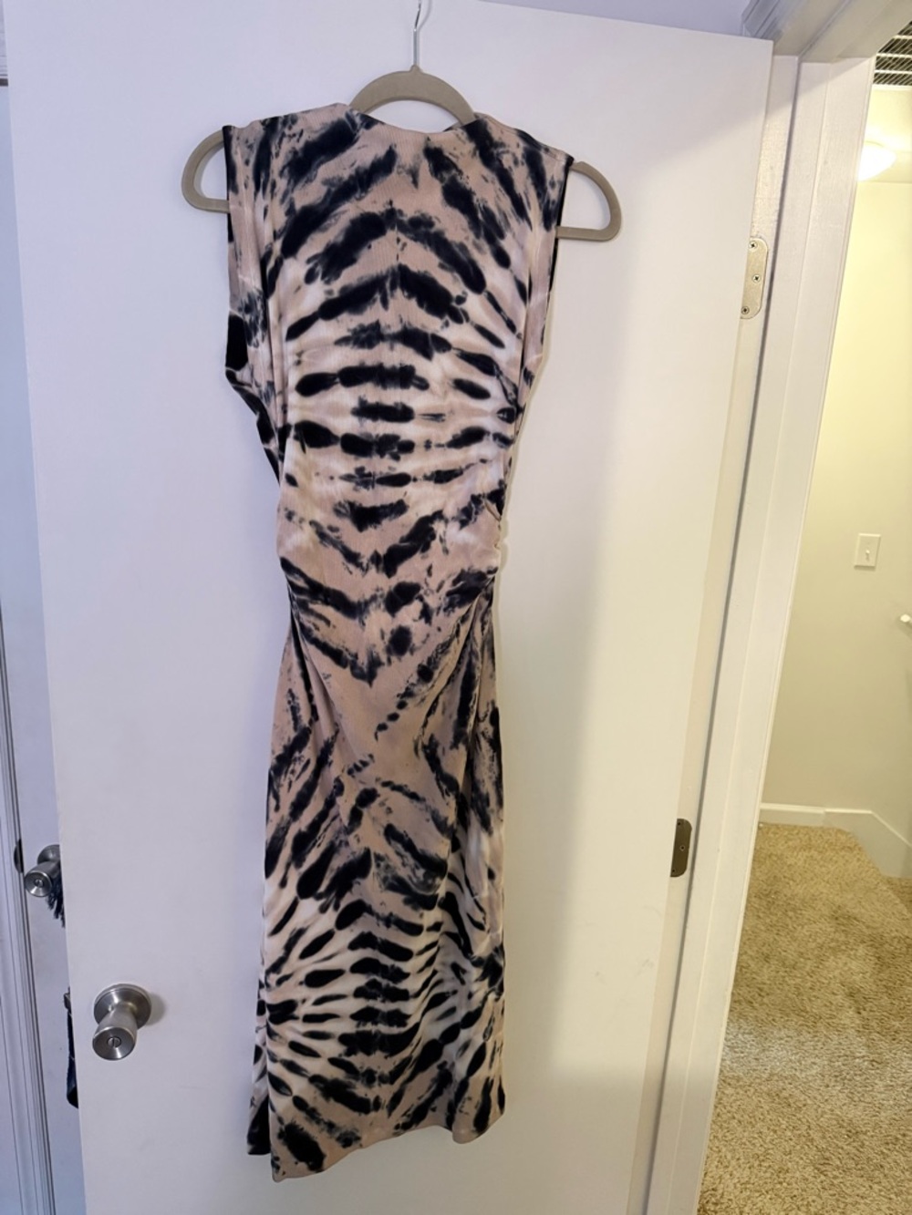 Sleeveless Tie-Dye body con Dress in Beige and Black